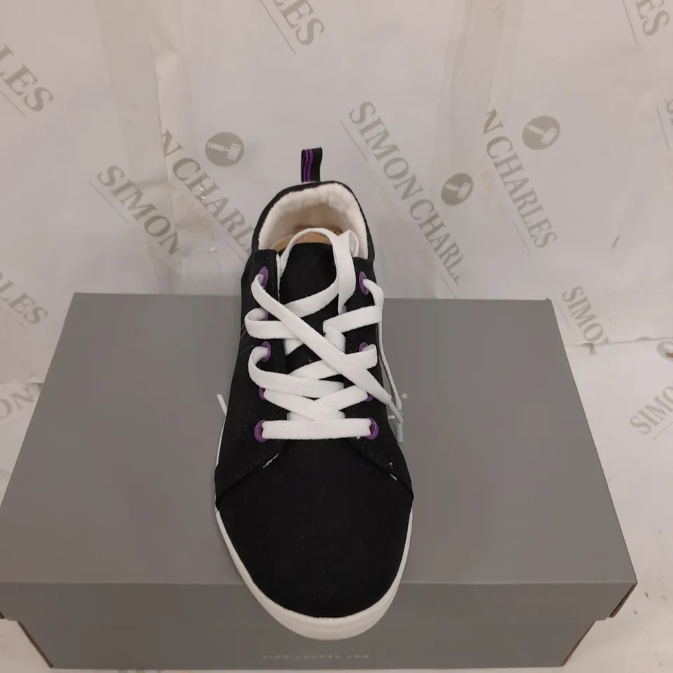 MIP KANNES NKEL BOOTS IN BLACK  - SIZE 6