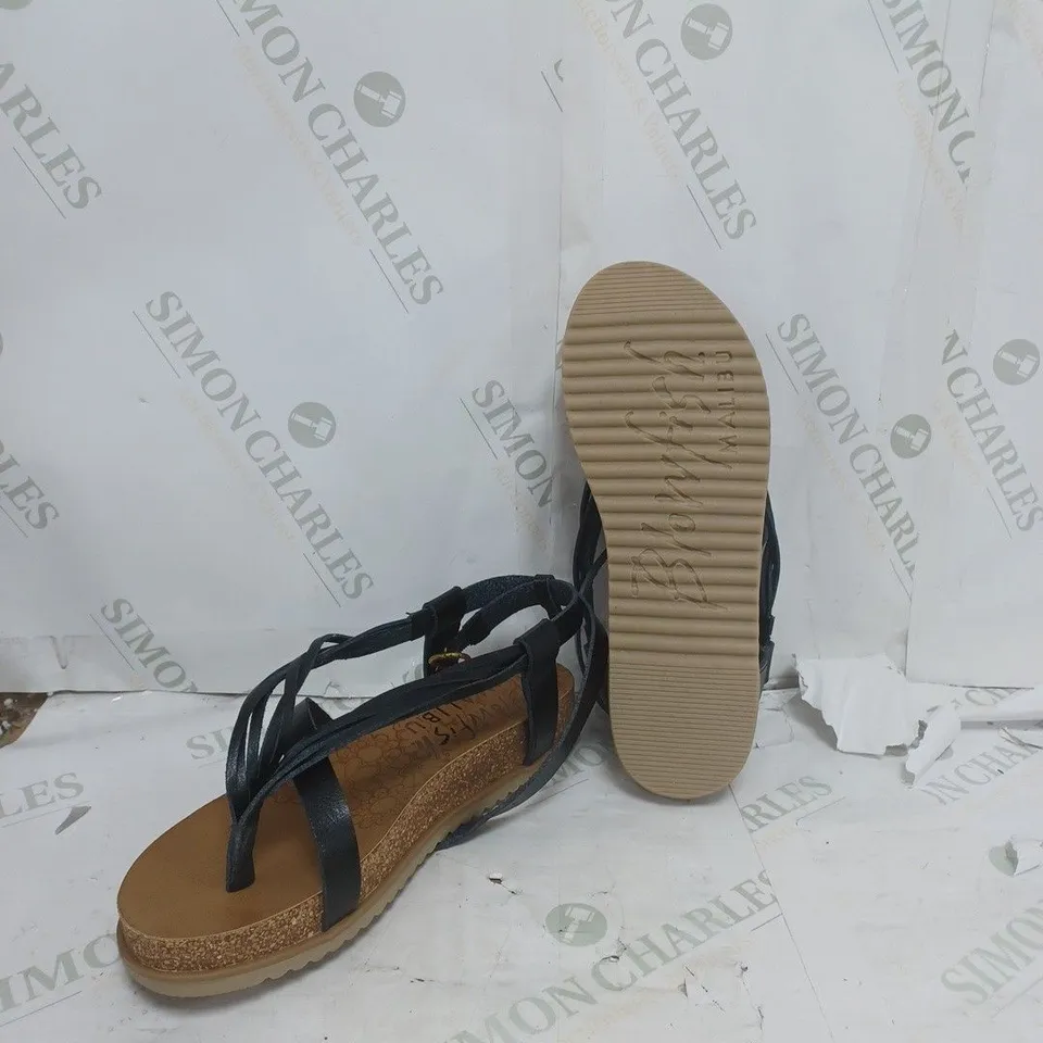 BOXED BLOWFISH MALIBU BLACK SANDALS SIZE 6