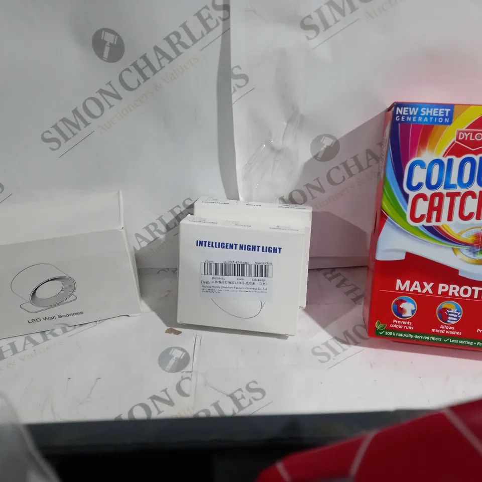 APPROX 15 HOUSEHOLD ITEMS TO INCLUDE NIGHT LIGHTS, COLOUR CATCHER, LED WALL SCONCES