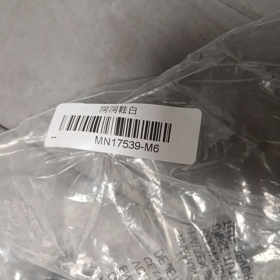 CROCS CLASSIC WHITE CLOGS – UNISEX