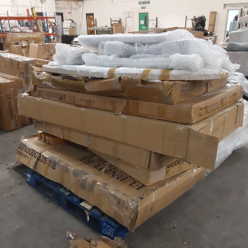 PALLET OF ASSORTED FURNITURE PARTS 