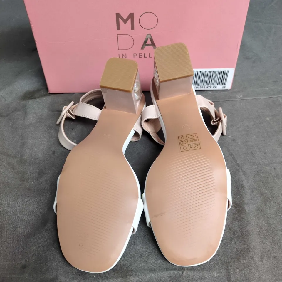 MODA IN PELLE WOMEN'S SANDALS - WHITE STRAPPY HEEL WITH PEARL-ACCENT BLOCK HEEL, UK 6 (EU 39)