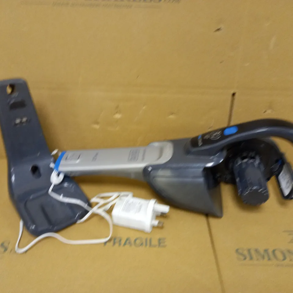 BLACK + DECKER SMARTTECH DUSTBUSTER 