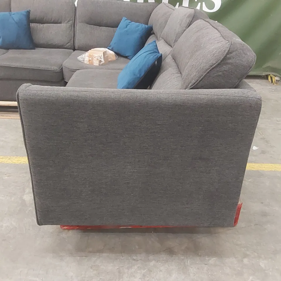 QUALITY DESIGNER FABRIC UPHOLSTERED CORNER SOFA