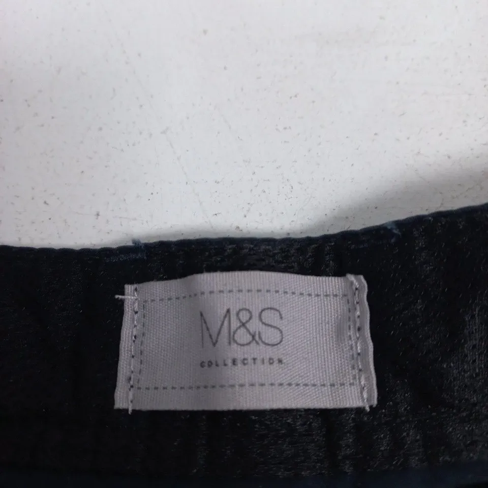 M&S COLLECTION MEN'S NAVY SHORTS, UK WAIST 34 (86CM)