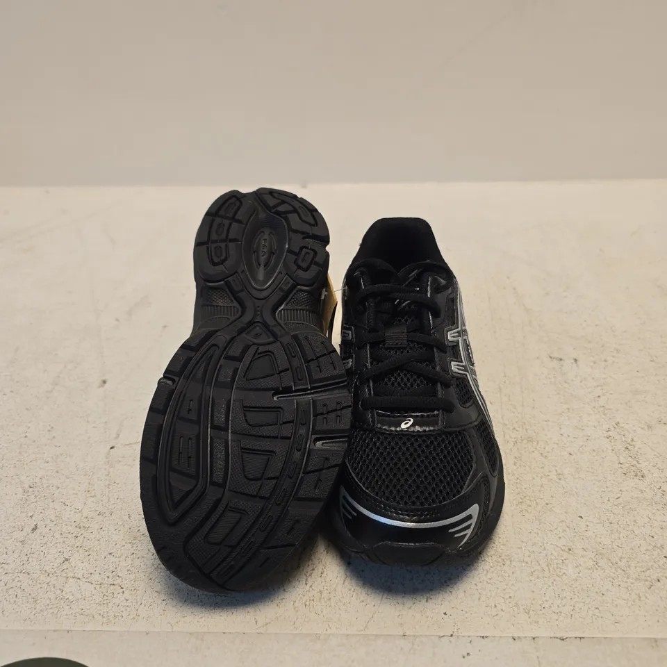 ASICS BLACK RUNNING SHOES – UK 3.5 WITH TAG