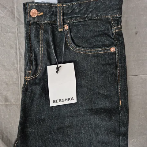 BERSHKA STRAIGHT PETITE JEANS IN BLACK SIZE UK 8