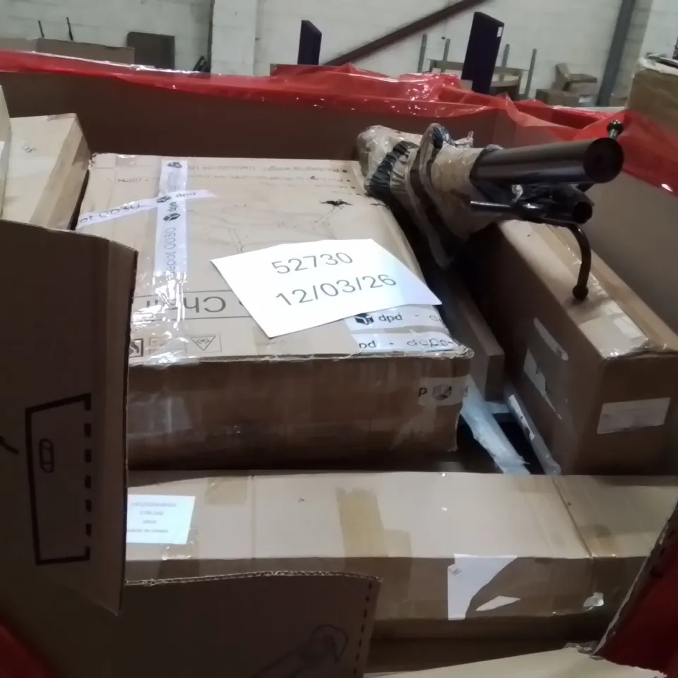 PALLET OF ASSORTED HOUSEHOLD GOODS AND PRODUCTS TO INCLUDE;DOG MUZZLE,RETRACTABLE SAFETY GATE 