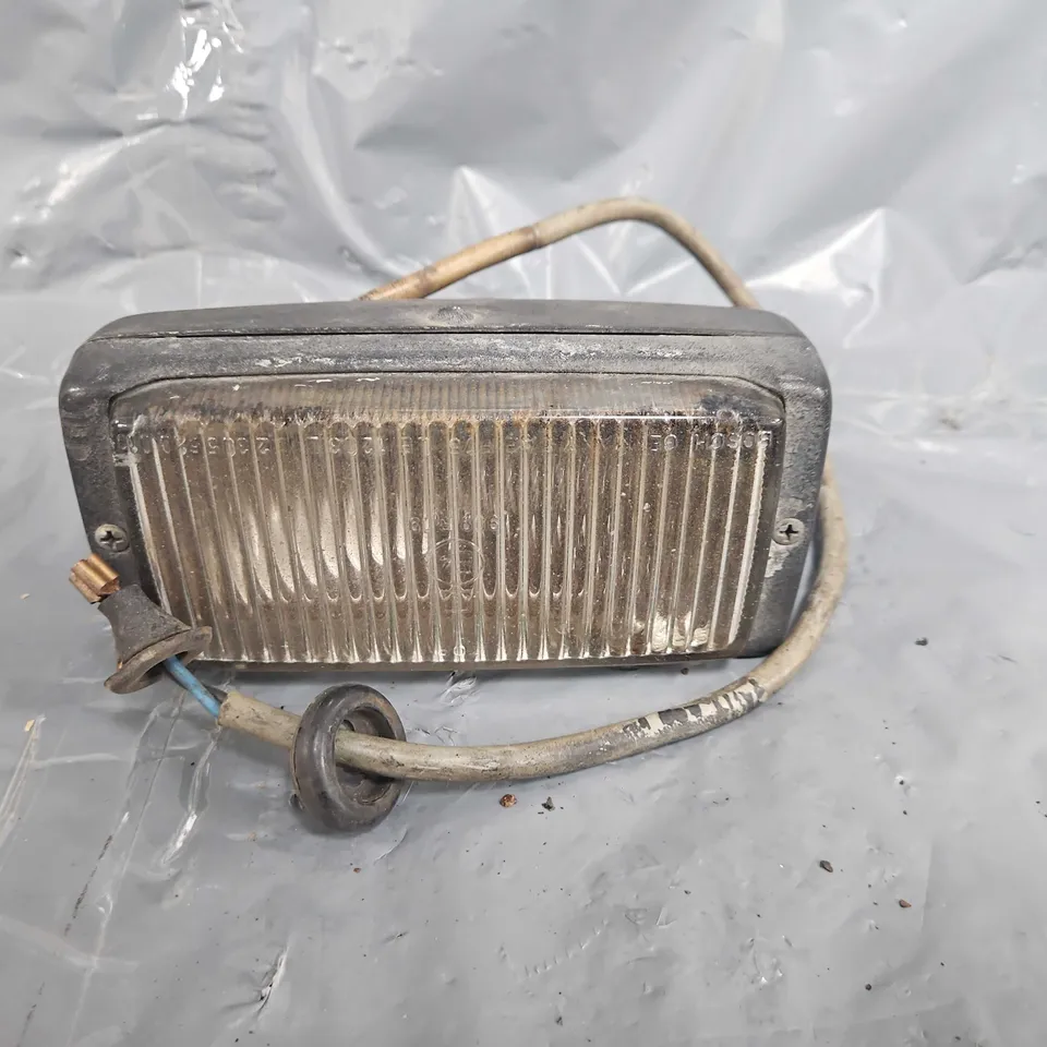 PORSCHE 911 G MODEL FOG LIGHT 