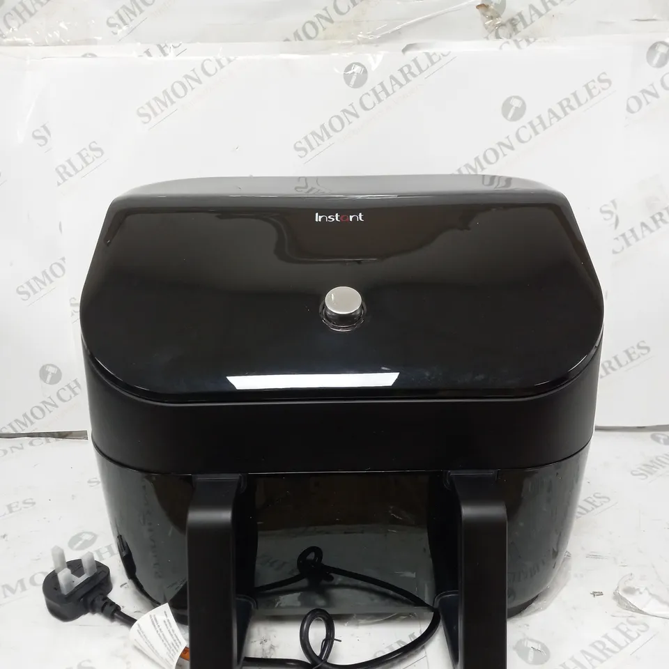 BOXED INSTANT VORTEX PLUS VERSAZONE AIR FRYER 