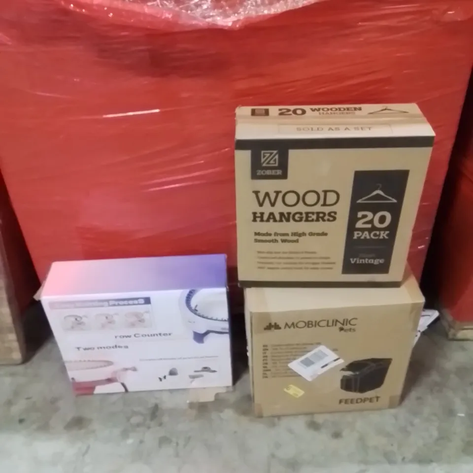 PALLET OF ASSORTED HOUSEHOLD GOODS AND PRODUCTS TO INCLUDE;WOODEN HANGERS,AUTOMATIC FEEDER,KNITTING MACHINE