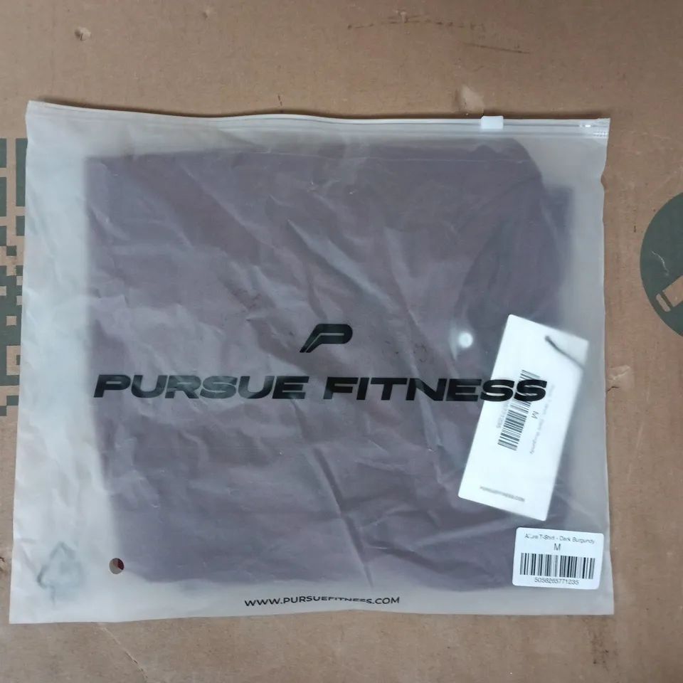 BAGGED PURSUE FITNESS ALLURE T-SHIRT IN BURGUNDY SIZE MEDIUM
