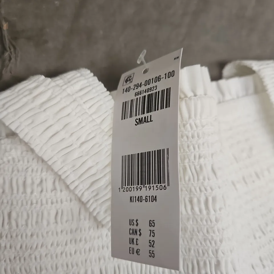 ABERCROMBIE & FITCH WHITE SMOCKED TOP – SMALL