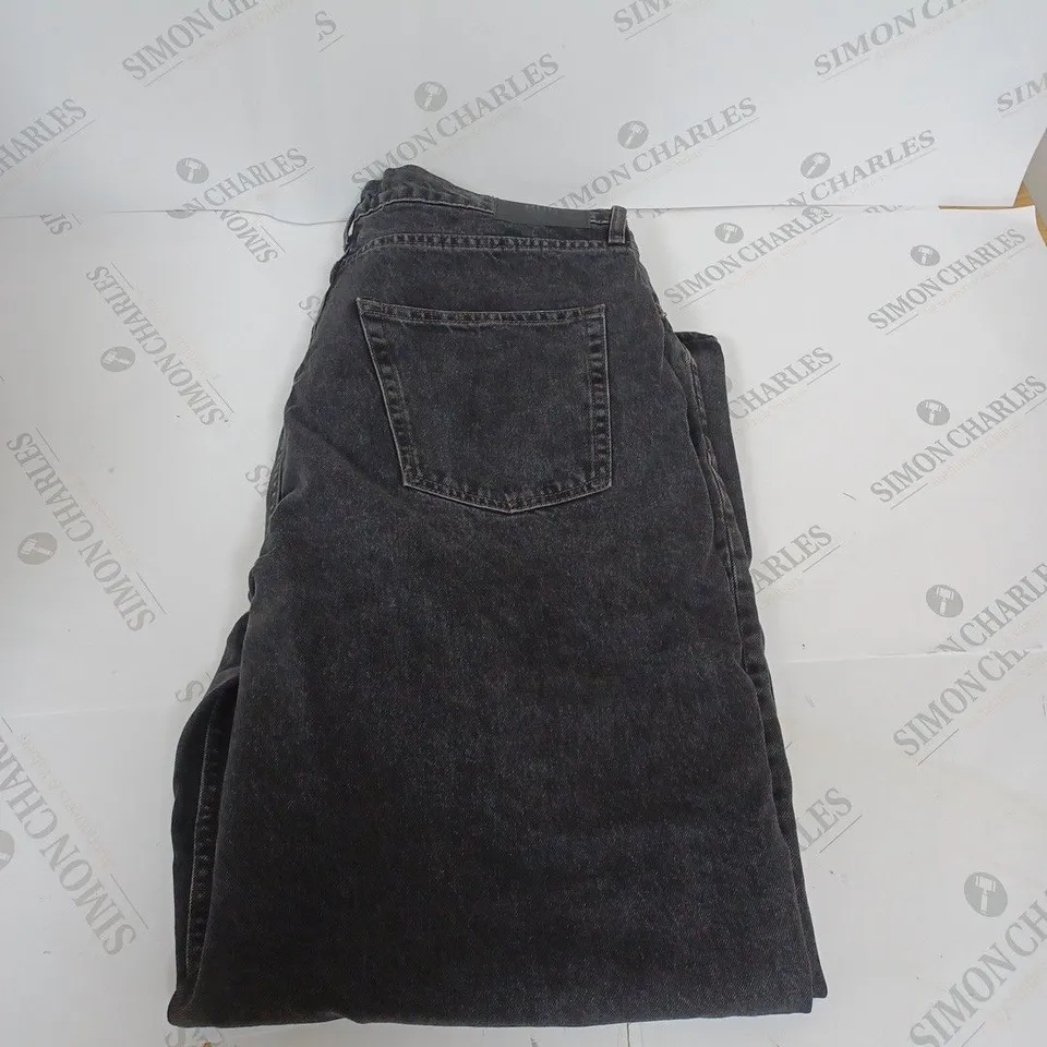 BDG WIDE LEGGED DENIM TROUSERS SIZE W36 L32