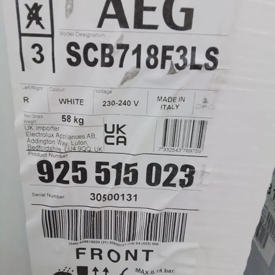 AEG 5000 COLD SENSE INTEGRATED 60/40 --FRIDGE FREEZER Model SCB718F3LS RRP £684