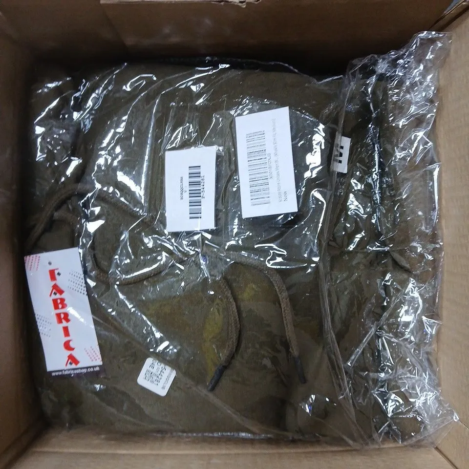 BOX OF APPROXIMATELY 6 HOODED SWEATSHIRTS - GREEN - SIZES MEDIUM AND EXTRAL LARGE