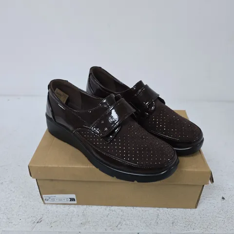 JO & JOE DORA BROWN PATENT LEATHER SHOES – UK SIZE 6