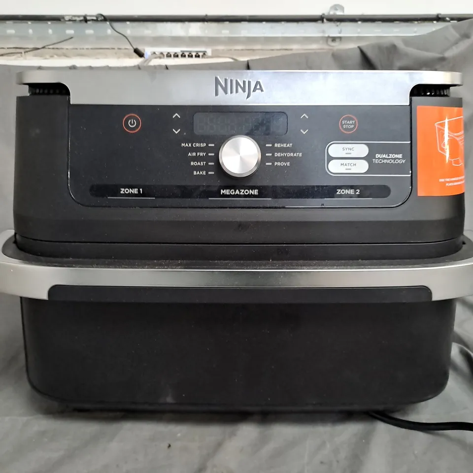NINJA DUAL ZONE AIR FRYER IN BLACK