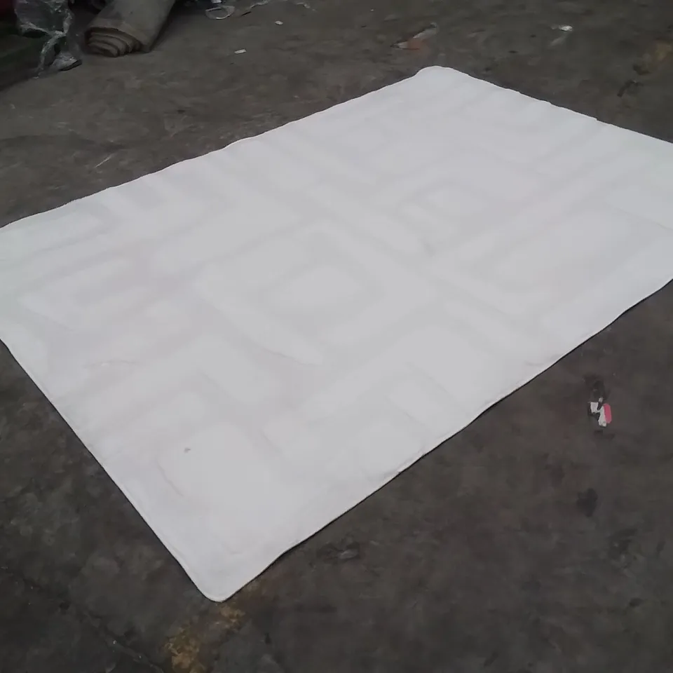 QUALITY DESIGNER AREA RUG - APPROXIMATELY 220X160CM