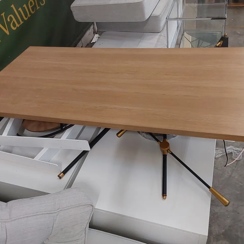 PALLET OF ASSORTED FURNITURE PARTS 