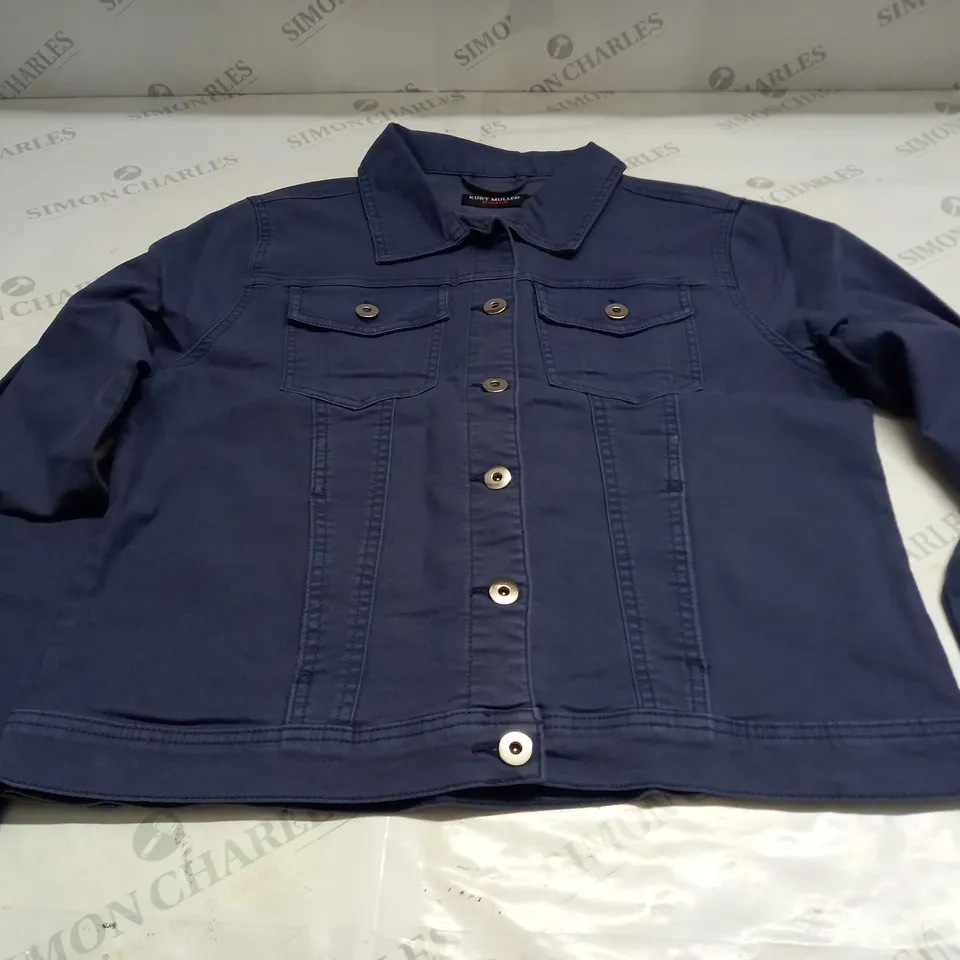 KURT MULLER WOMAN CROP FAUX DENIM JACKET IN NAVY - UK 16