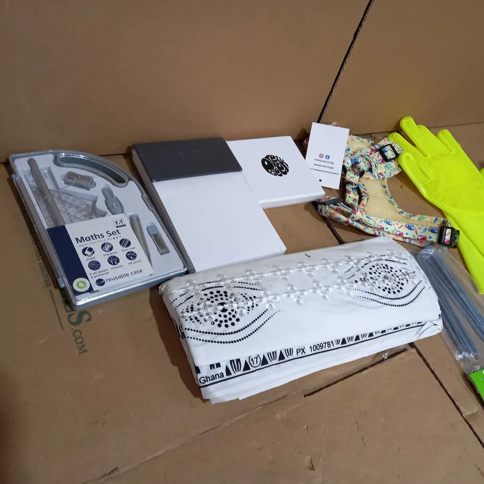TOTE OF APPROXIMATELY 12 ASSORTED ITEMS TO INCLUDE A PRETTY GREEN COASTER SET, A MATHS SET AND A5 NOTEPAD