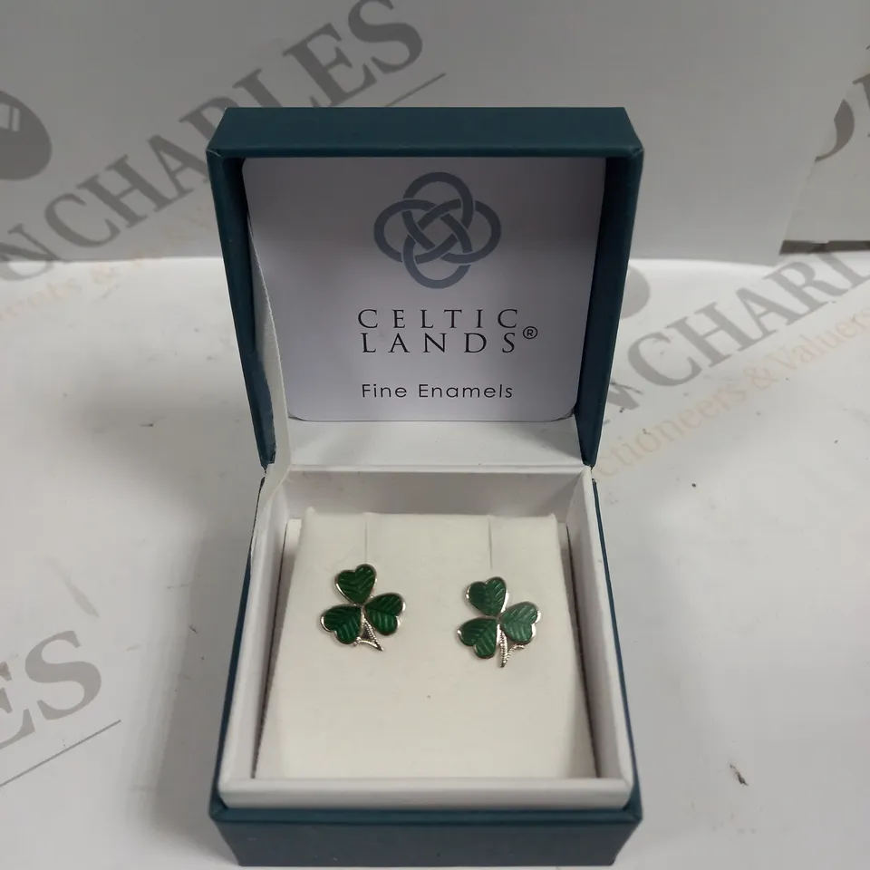 BOXED CELTIC LANDS SHAMROCK EARRINGS 