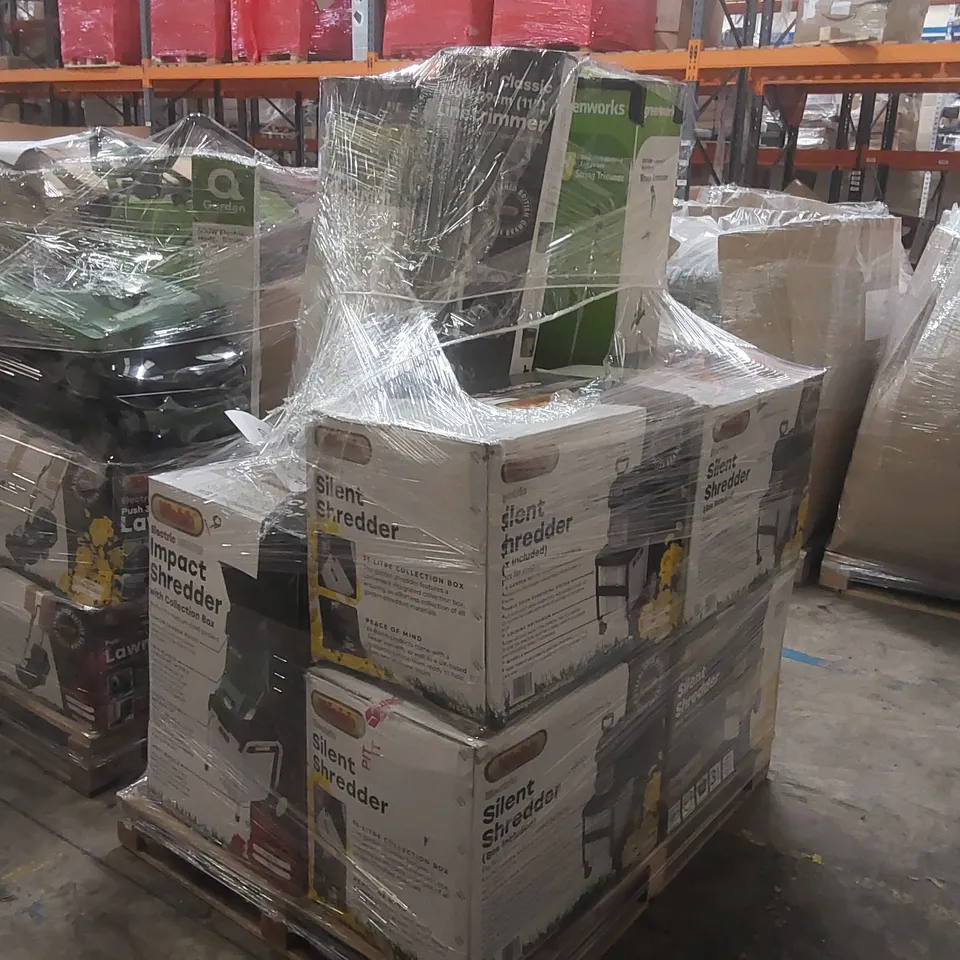PALLET CONTAINING A LARGE QUANTITY OF ASSORTED ELECTRIC GARDENING TOOLS INCLUDING: WEBB SILENT SHREDDERS, WEBB 650W 29CM LINE TRIMMER, GREENWORKS 24V BATTERY POWERED STRING TRIMMER ECT