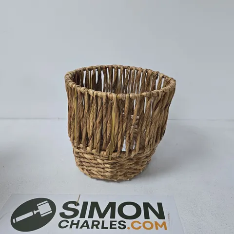 ROUND BASKET PLANTER