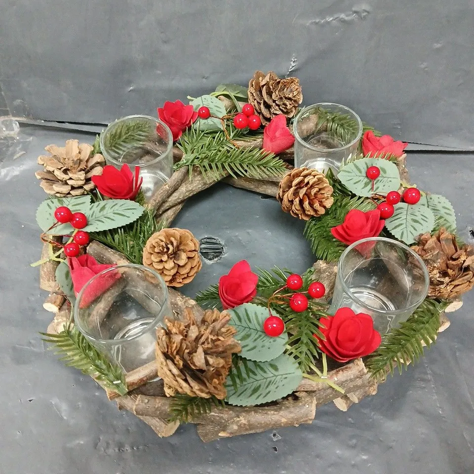 FESTIVE WREATH CANDLE HOLDER 