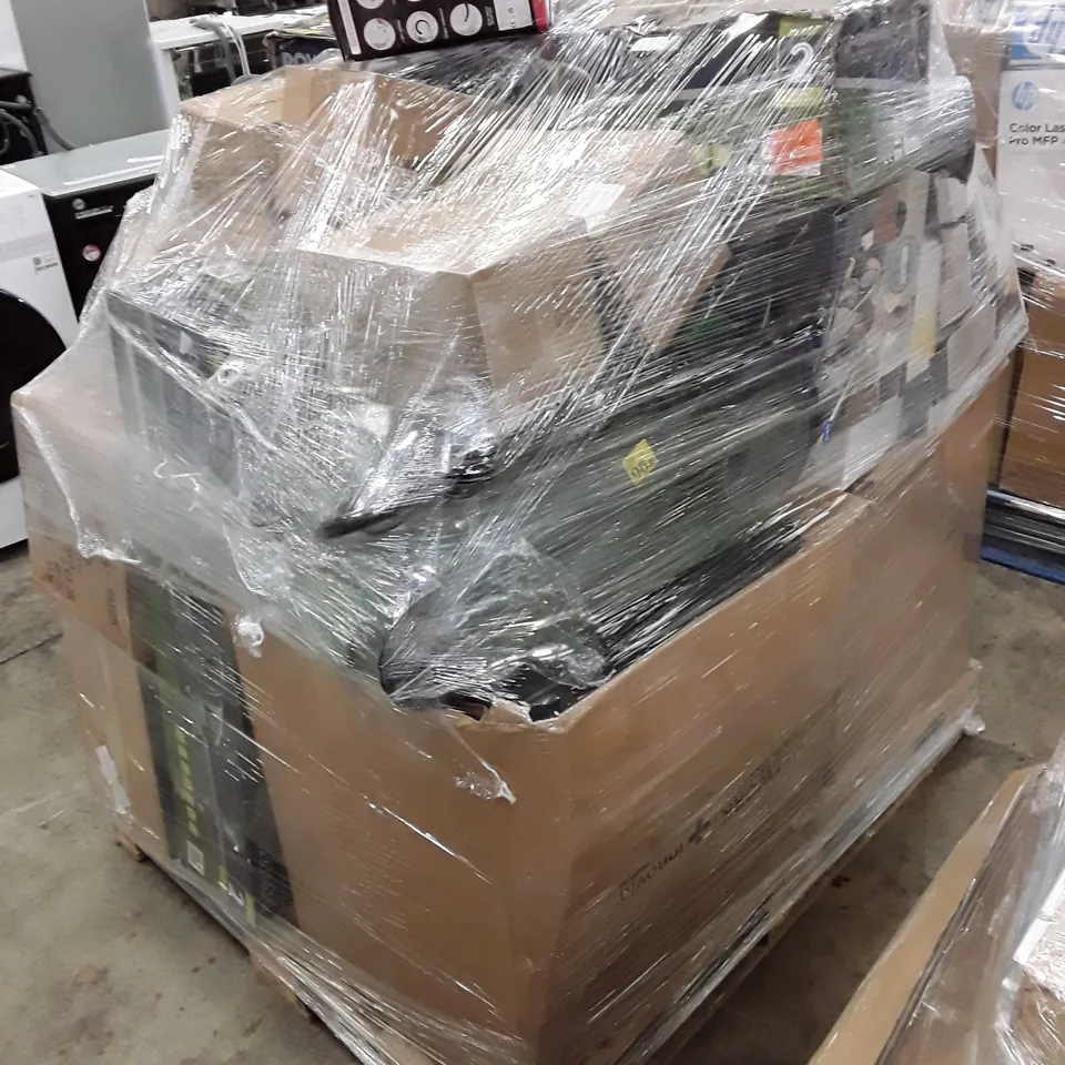 PALLET OF ASSORTED ELECTRONICS INCLUDING 2000W FAN HEATER, 20V CORDLESS HEDGE TRIMMERS, 1.7L CORDLESS KETTLE, DESK LAMP, AIR FRYER