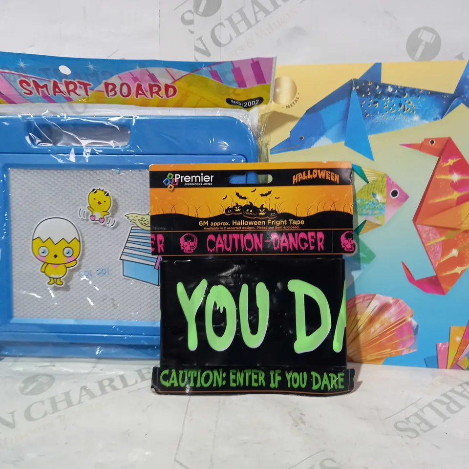 BOX OF APPROXIMATLY 10 ASSORTED TOYS AND GAMES TO INCLUDE DJECO ORIGAMI, HALLOWEEN DECORATIVE FRIGHT TAPE, A+A SMART BOARD, ETC