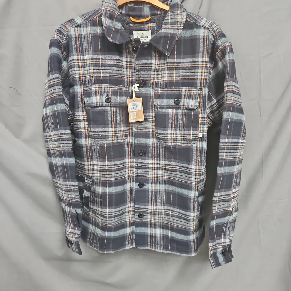 PASSENGER FREESTYLE SHERPA-LINED OVERSHIRT BLACK CHECK - MEDIUM