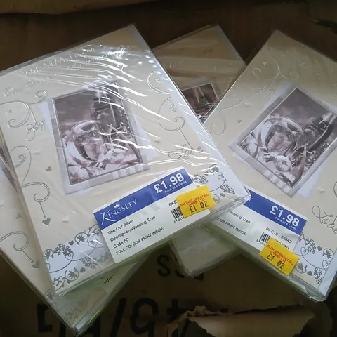 LARGE PALLET OF ASSORTED GREETINGS CARDS