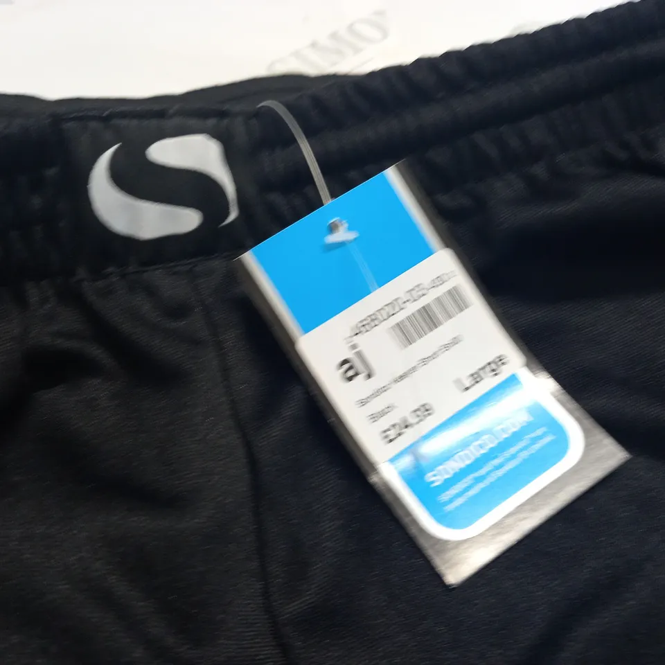 LOT OF 2 SONDICO KEEPER SHORTS IN BLACK - BOTH L