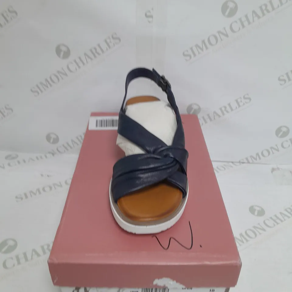 BOXED MODA IN PELLE OLANNA SANDAL SIZE 5