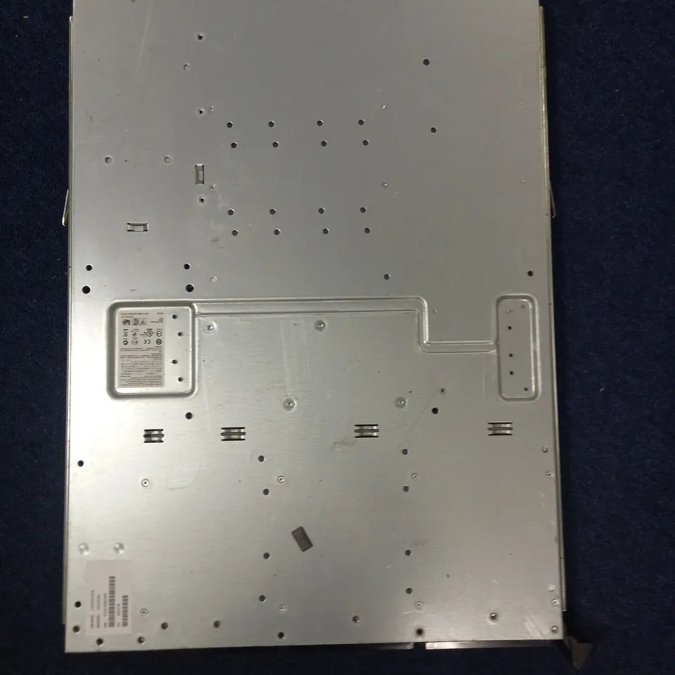 SR16030 SERVER - COLLECTION ONLY