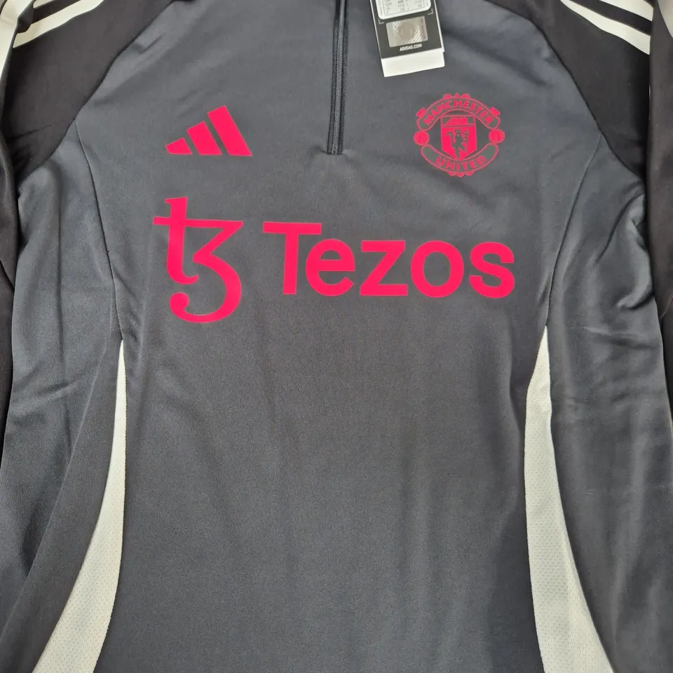 ADIDAS MANCHESTER UNITED KID'S 1/4 ZIP TRAINING TOP IN GREY/BLACK SIZE 11-12 YEARS