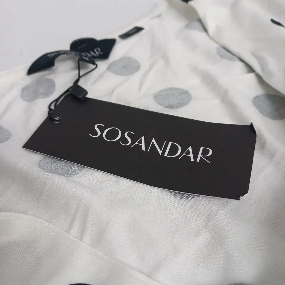 SOSANDAR WHITE SPOT PRINT TWIST DETAIL TOP – UK 12