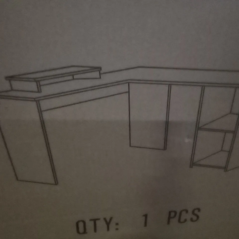 PALLET CONTAINING 18 BOXED DESKS