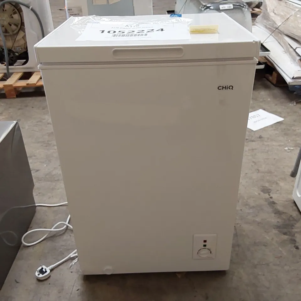 CHIQ FCF98D 99L, FREESTANDING WHITE CHEST FREEZER, ADJUSTABLE THERMOSTAT