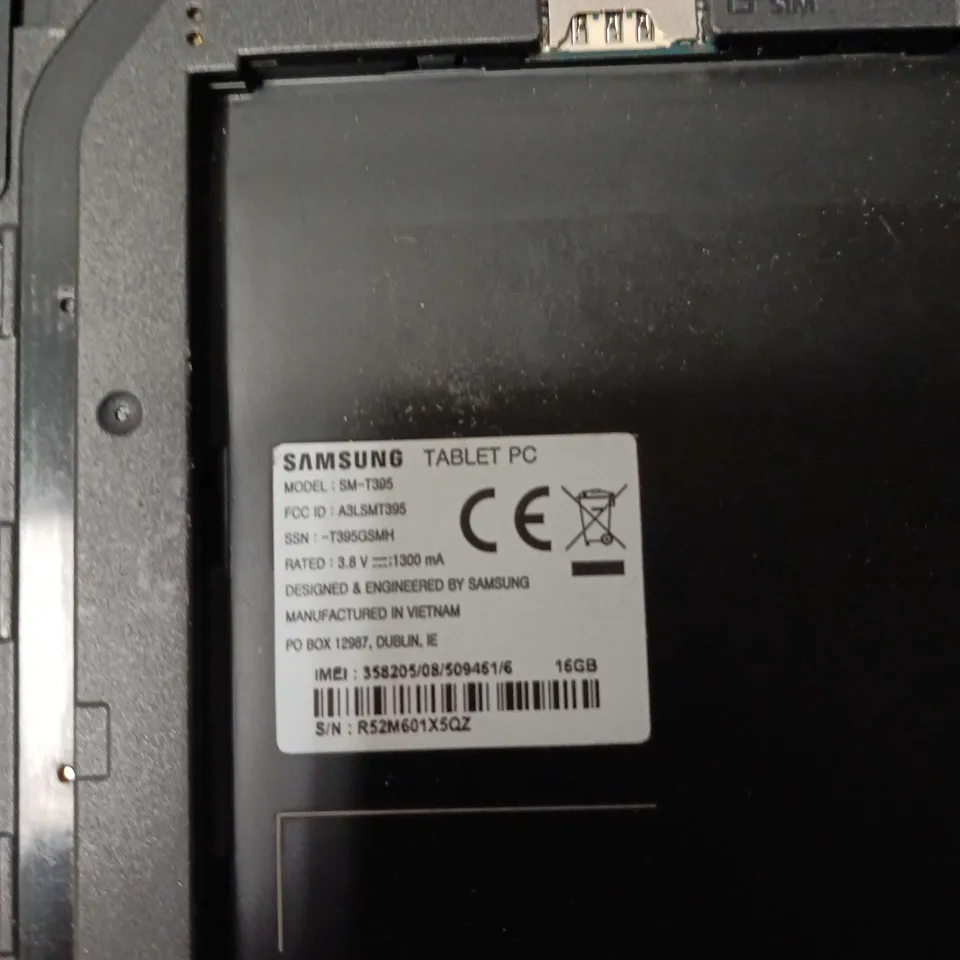 SAMSUNG TABLET PC – 16GB, SIM SLOT, CRACKED FRONT SCREEN