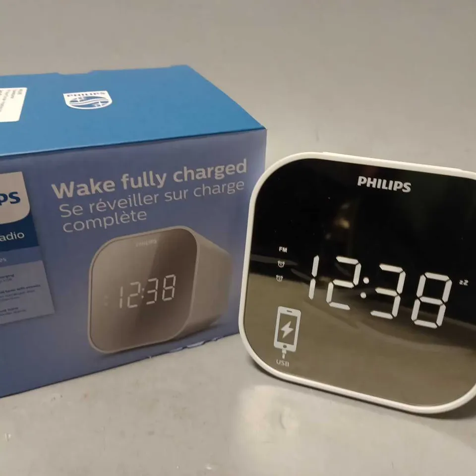 BOXED PHILIPS CLOCK RADIO