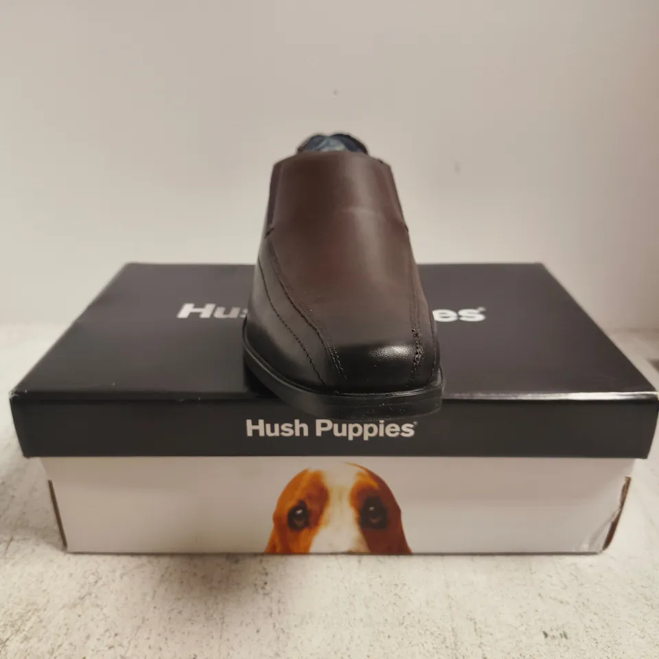 BOXED PAIR OF HUSH PUPPIES BRODY SLIP-ON SHOE SIN CHOCOLATE SIZE UK 9