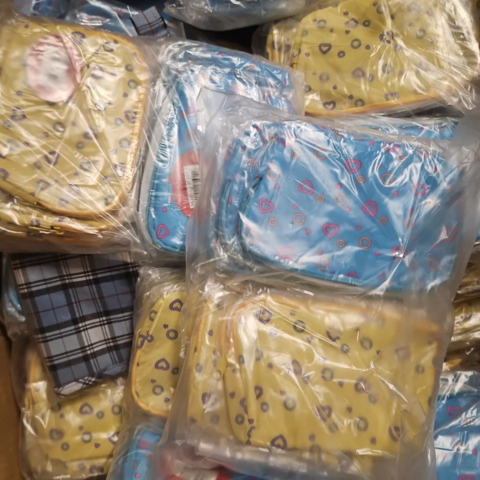 BOX OF APPROX 200 ASSORTED BAGS UNLIMITED POUCHES IN VARIOUS COLOURS