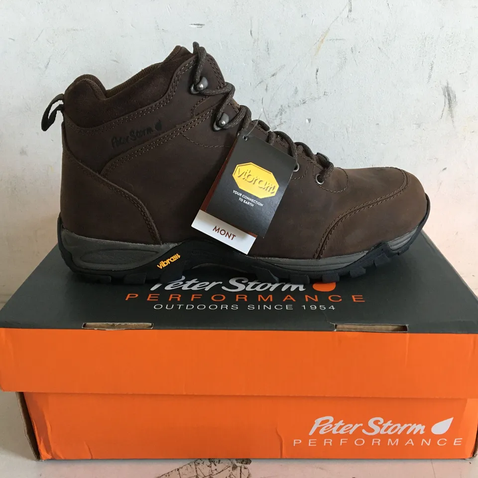 BOXED PAIR OF SIZE 8 PETER STORM GRIZEDALE MID SHOES