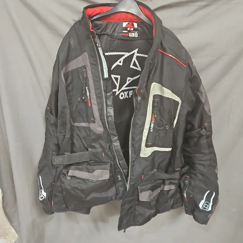 MEN'S BLACK MOTORCYCLE JACKET – SIZE 5XL (EU 52) – MULTIPLE POCKETS (VERIFY MODEL)