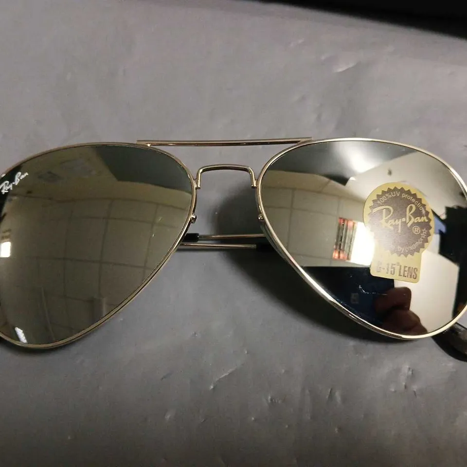 BOXED PAIR OF RAY BAN GLASSES WITH REFLECTIVE G-15 LENS IN CASE