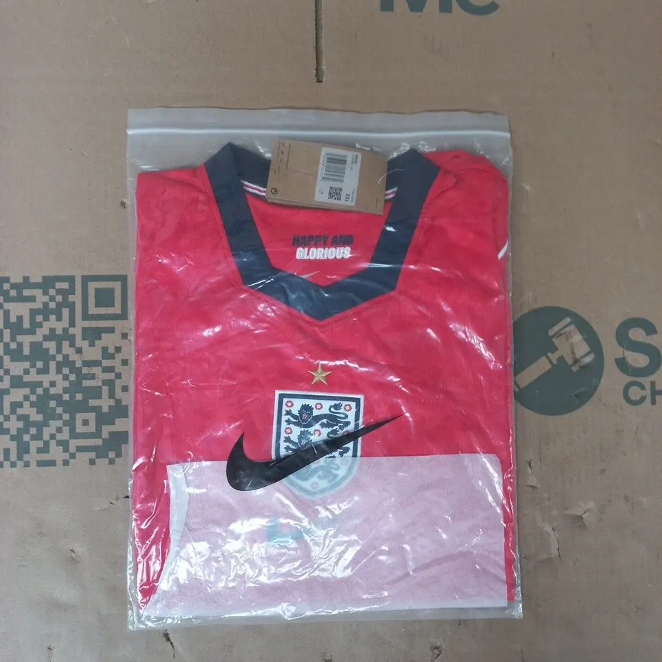 BAGGED NIKE ENGLAND FOOTBALL JERSEY IN RED SIZE XXL