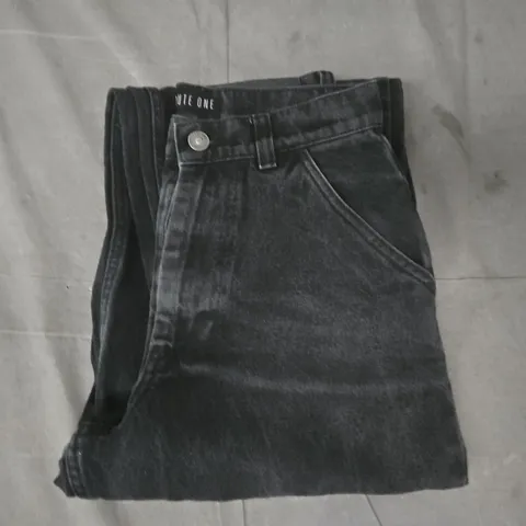 ROUTE ONE JEANS IN BLACK SIZE W28 SMALL